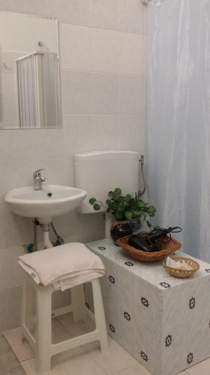 أتشيريالي Aci B&B الغرفة الصورة