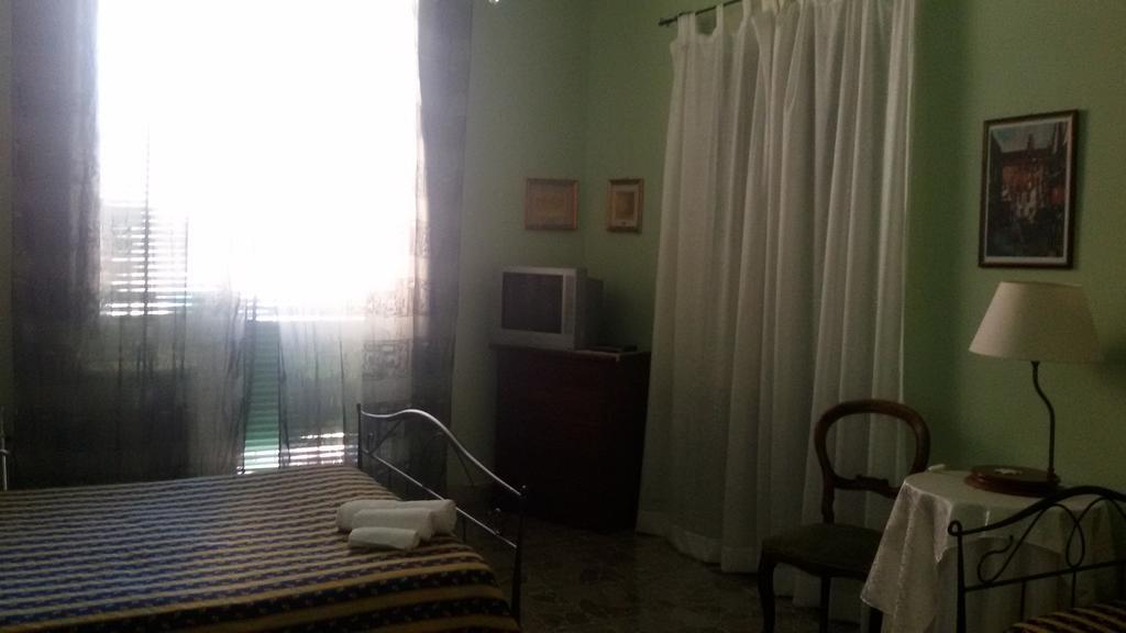 أتشيريالي Aci B&B المظهر الخارجي الصورة